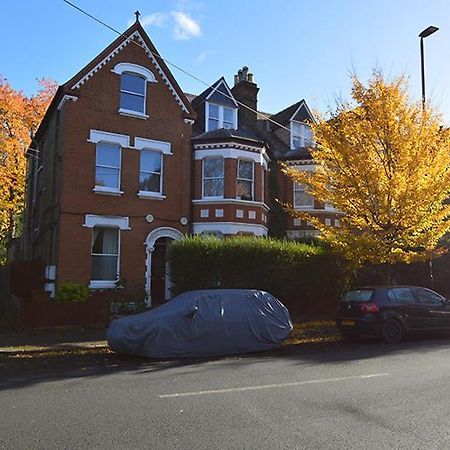 2 Bedroom Top Floor Flat, West Dulwich Free Street Parking Londýn Exteriér fotografie