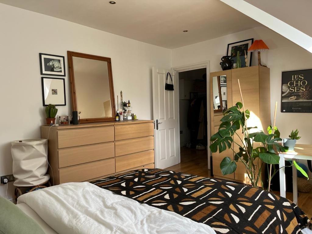 2 Bedroom Top Floor Flat, West Dulwich Free Street Parking Londýn Exteriér fotografie